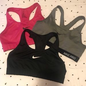 3 NIKE Sports Bra M